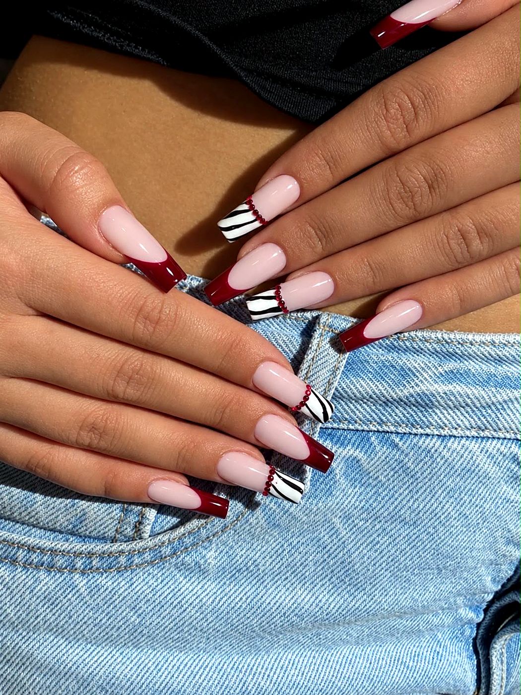 French bordo me zebra e gurë – Jonida Studio, Fushë Kosovë